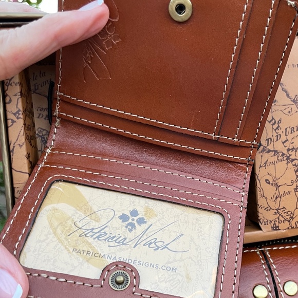 Patricia Nash LUZZI/ISLA Boxed Set Heritage Tan - Picture 5 of 8